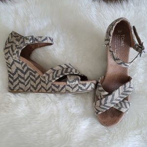 Toms wedge sandals